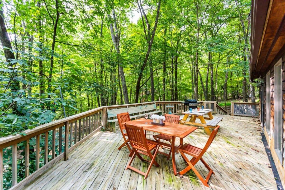 Huge Cabin W Hot Tub, Deck, Grill, Fire Pit, Wifi Berkeley Springs Exteriör bild