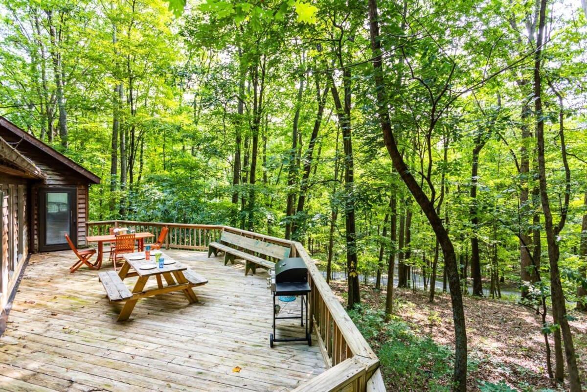 Huge Cabin W Hot Tub, Deck, Grill, Fire Pit, Wifi Berkeley Springs Exteriör bild