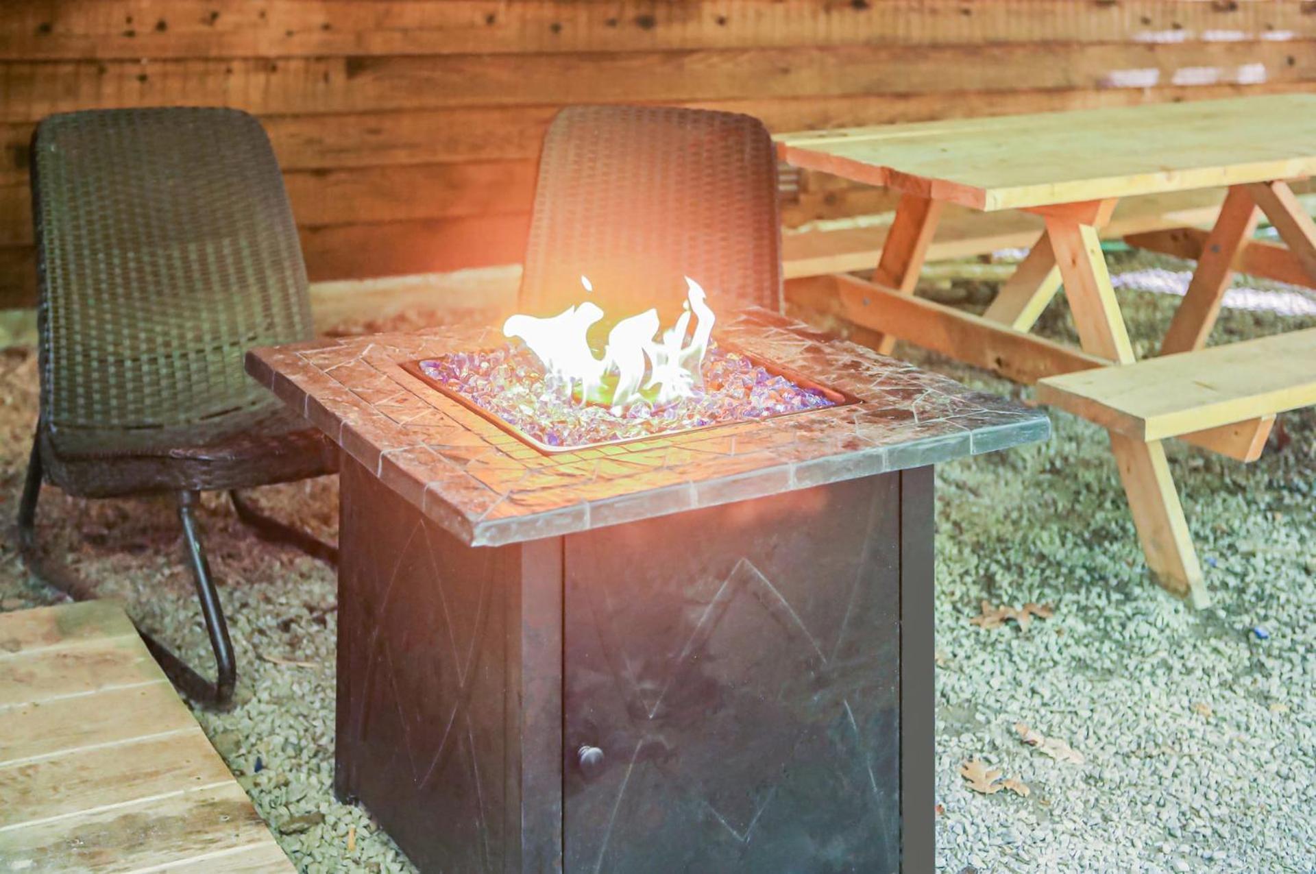 Huge Cabin W Hot Tub, Deck, Grill, Fire Pit, Wifi Berkeley Springs Exteriör bild